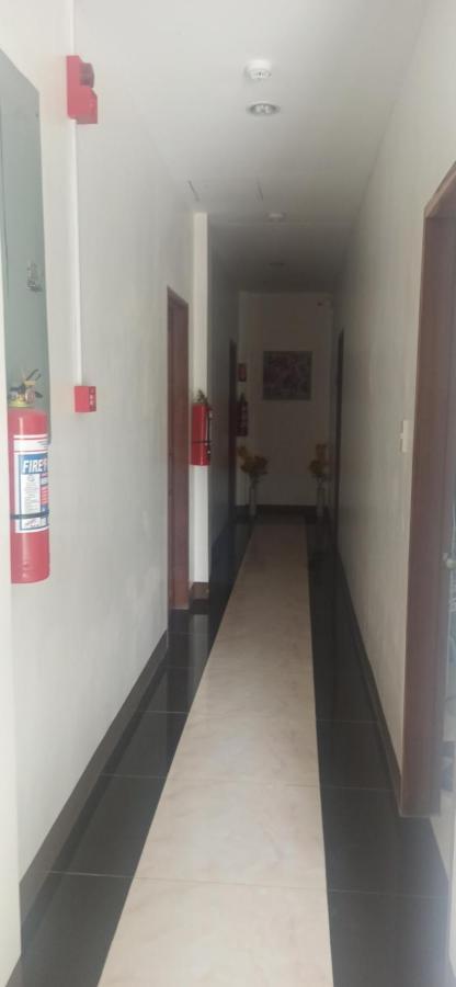 Junie Pension House Moalboal Esterno foto