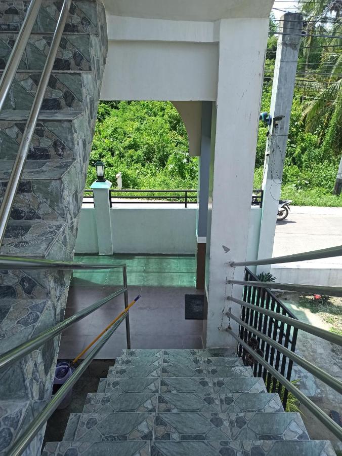 Junie Pension House Moalboal Esterno foto