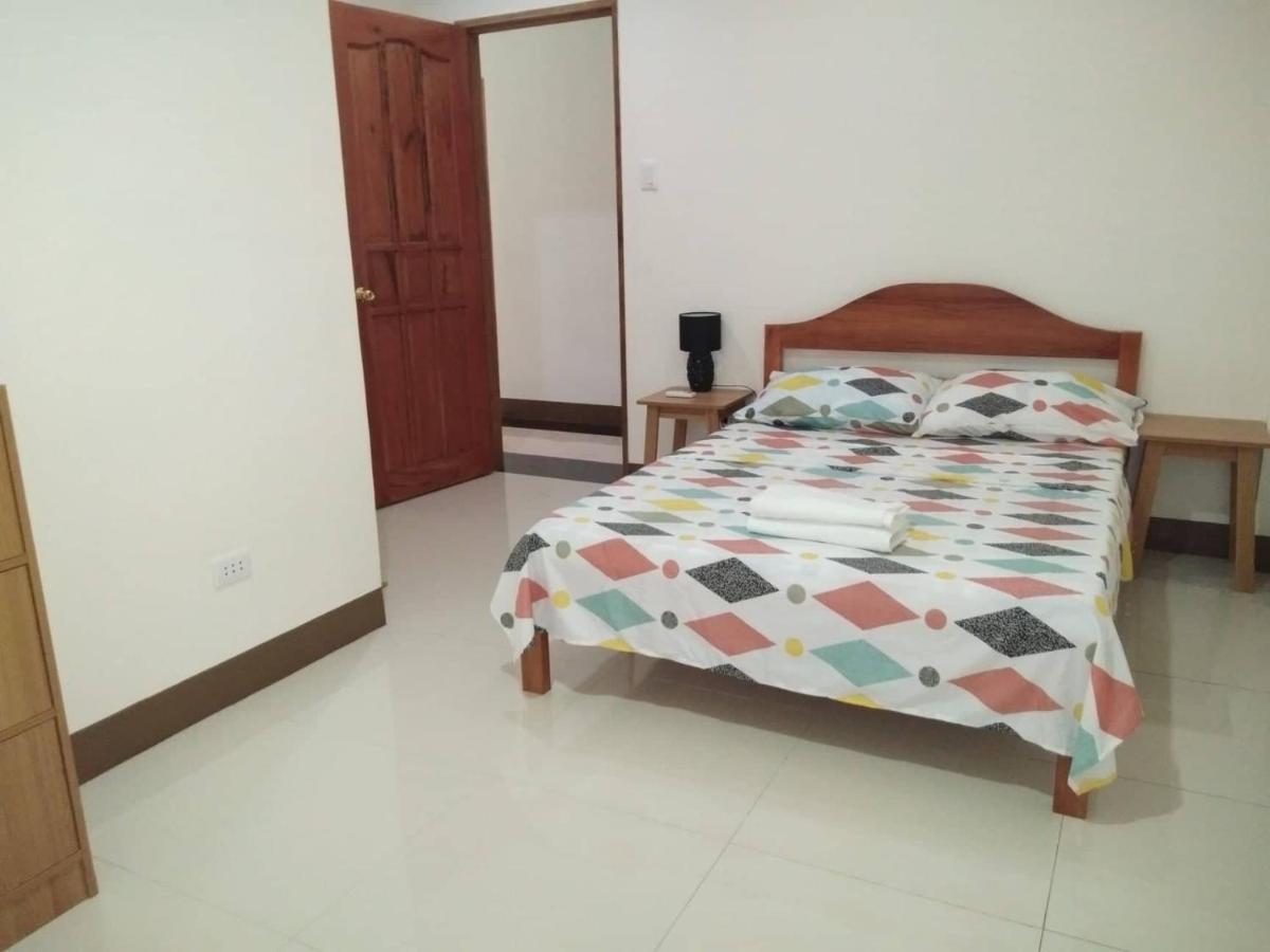 Junie Pension House Moalboal Esterno foto