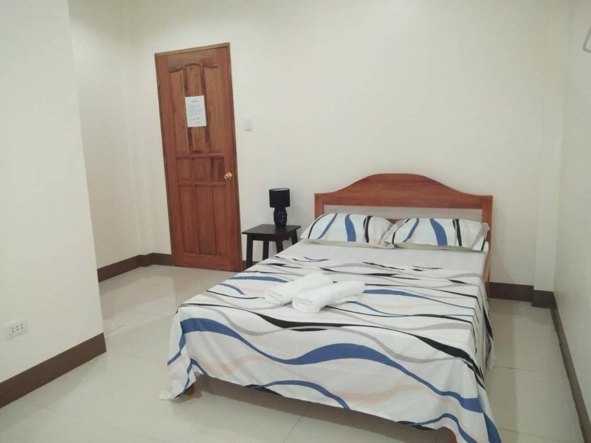 Junie Pension House Moalboal Esterno foto