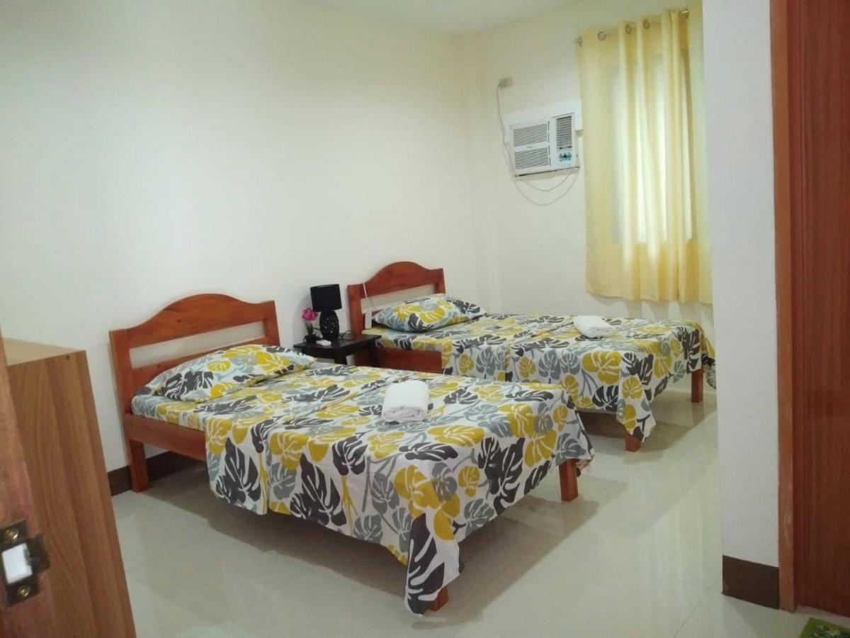 Junie Pension House Moalboal Esterno foto