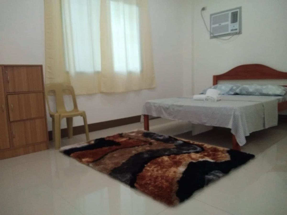 Junie Pension House Moalboal Esterno foto