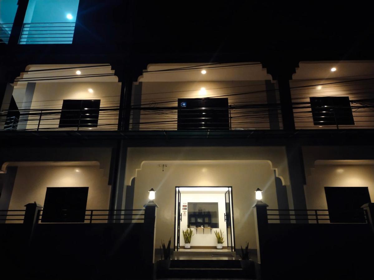 Junie Pension House Moalboal Esterno foto