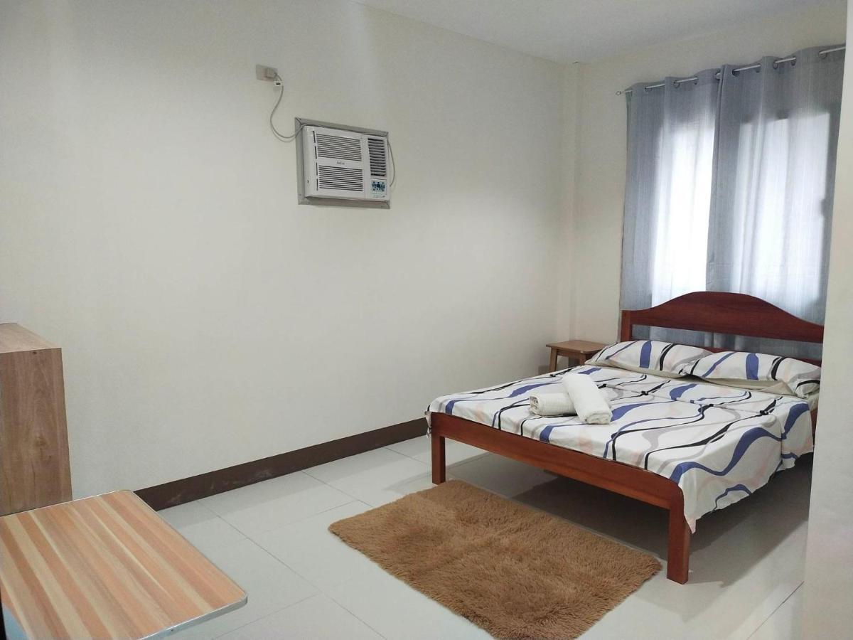 Junie Pension House Moalboal Esterno foto