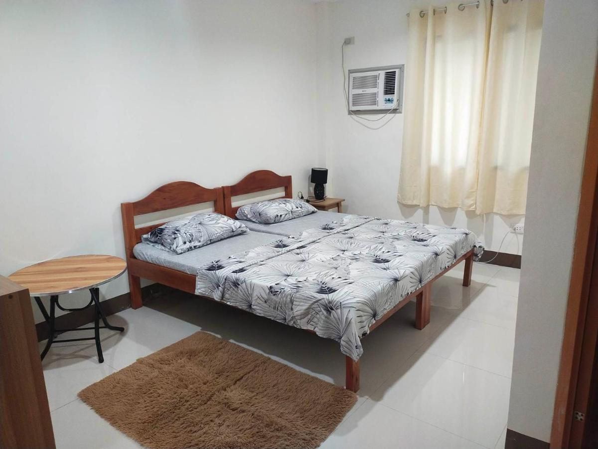 Junie Pension House Moalboal Esterno foto